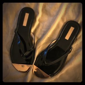 Color blocked sandals